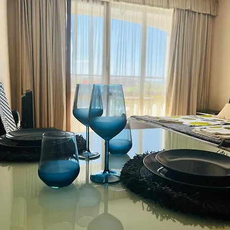Lovely Studio Directly To Beach Area דירה *